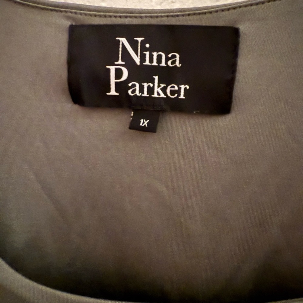 Nina Parker NWOT Scoop-Neck Tank Bodysuit - Picture 4 of 6